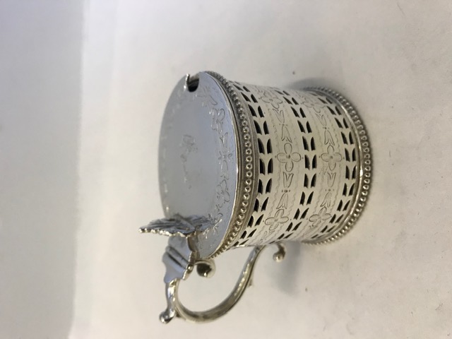 Antique silver plated drum mustard pot with a stylish thumb piece and original blue glass liner (c.1880)