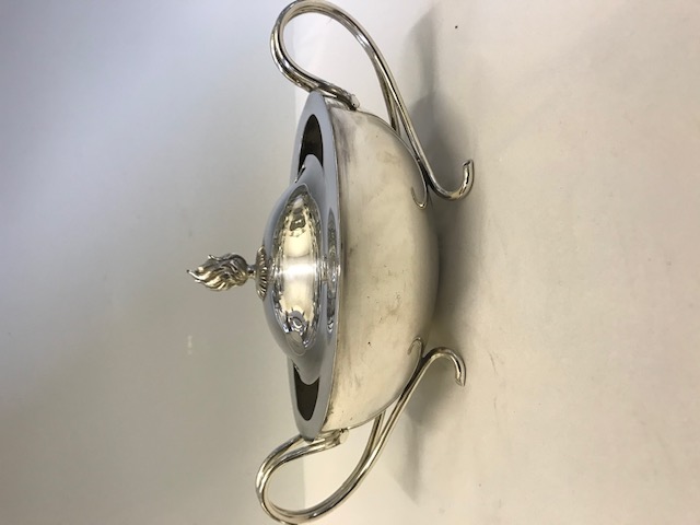 Antique oval silver plated double spoon warmer with loop wire handles and flame finial (c.1900)