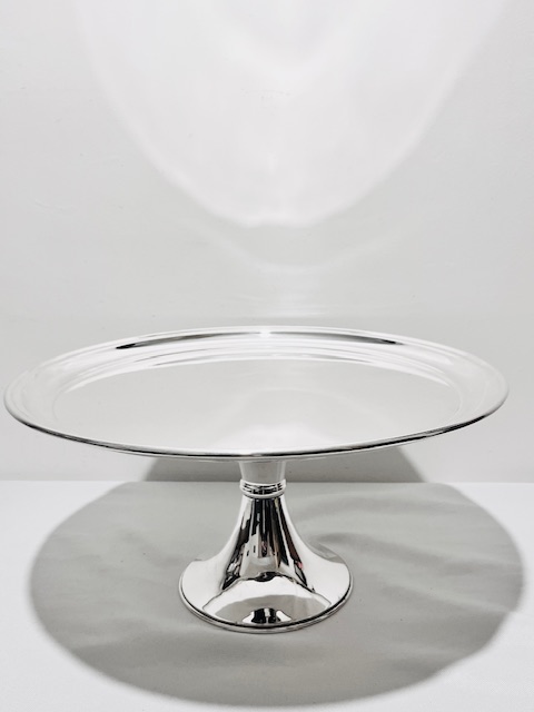 Attractive Antique Walker & Hall Silver Plated Cake Stand Comport