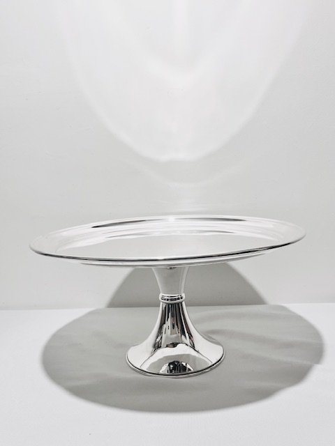 Attractive Antique Walker & Hall Silver Plated Cake Stand Comport
