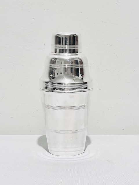 Vintage Stylish Silver Plated Cocktail Shaker