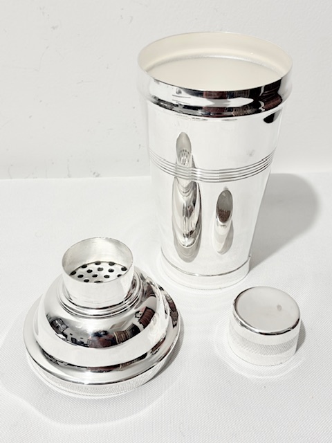 Stylish Vintage Silver Plated Cocktail Shaker