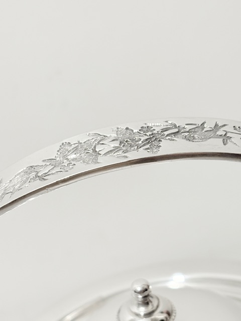 Vintage Silver Plated and Oak Biscuit Box with Bulbous Body Vintage Silver Plated and Oak Biscuit Box with Bulbous Body