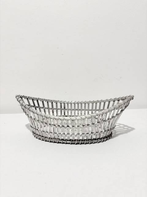Smart Antique Boat Shaped Silver Plated Basket