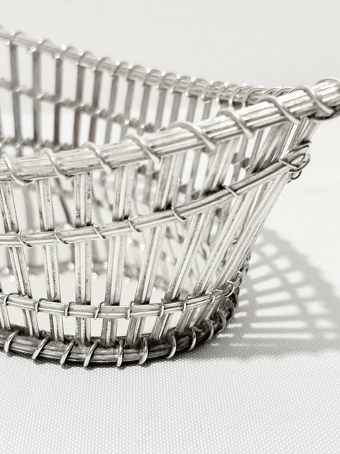 Smart Antique Boat Shaped Silver Plated Basket