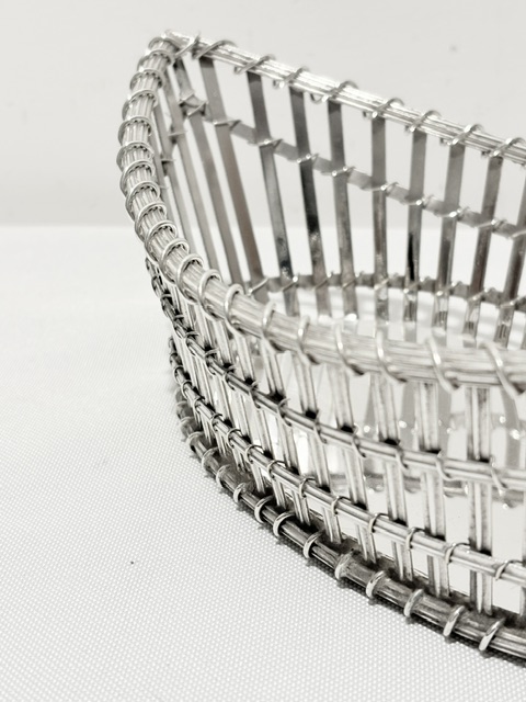 Smart Antique Boat Shaped Silver Plated Basket