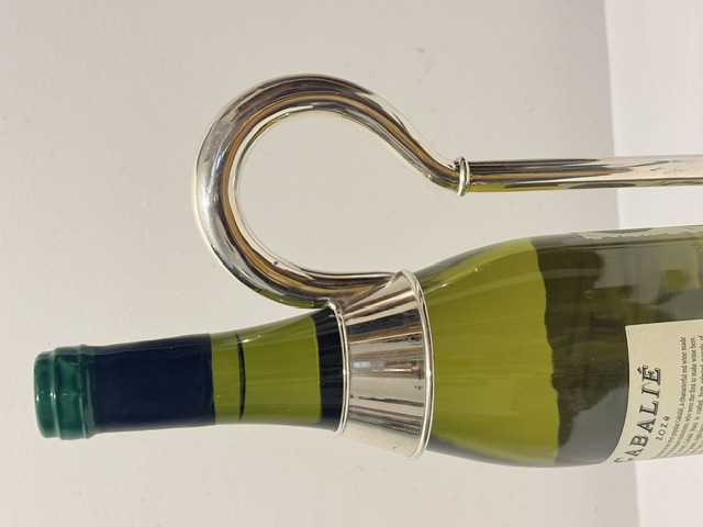 Antique Silver Plated Adjustable Wine Bottle Holder Antique Silver Plated Adjustable Wine Bottle Holder