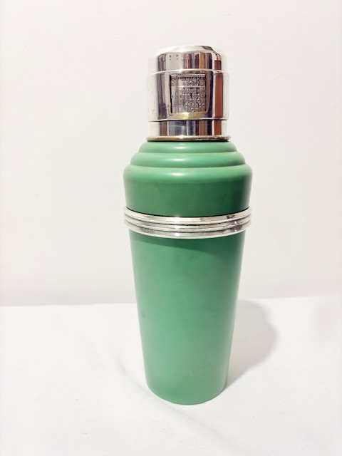 Art Deco Master Incolor Green Bakelite Cocktail Shaker