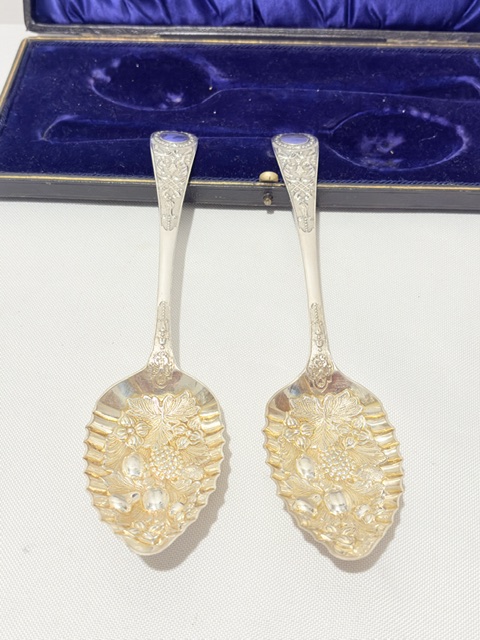 Smart Boxed Pair of Antique Silver Plated Berry or Dessert Serving Spoons Smart Boxed Pair of Antique Silver Plated Berry or Dessert Serving Spoons