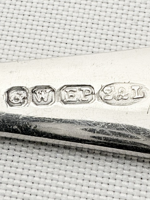 Smart Boxed Pair of Antique Silver Plated Berry or Dessert Serving Spoons Smart Boxed Pair of Antique Silver Plated Berry or Dessert Serving Spoons