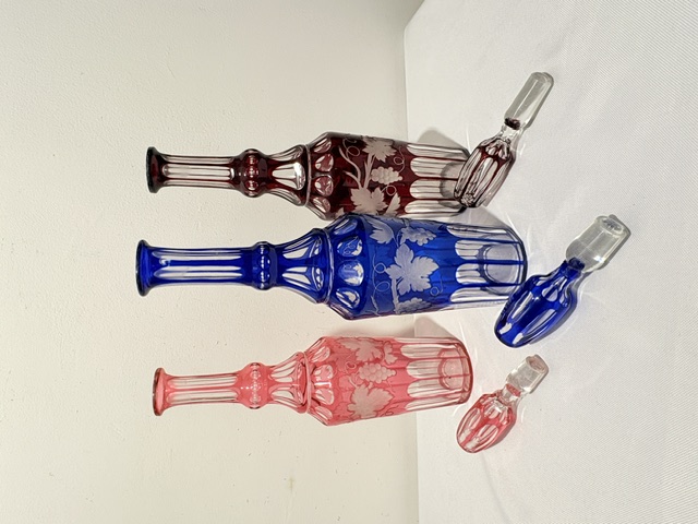 Super Quality Antique Silver Plated Three Colour Glass Bottle Decanter Stand Super Quality Antique Silver Plated Three Colour Glass Bottle Decanter Stand