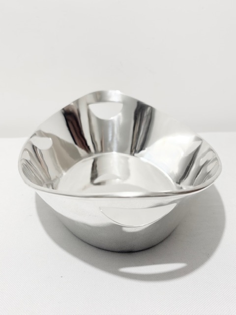 Antique Simple in Design Silver Plated Bread Roll Dish Antique Simple in Design Silver Plated Bread Roll Dish