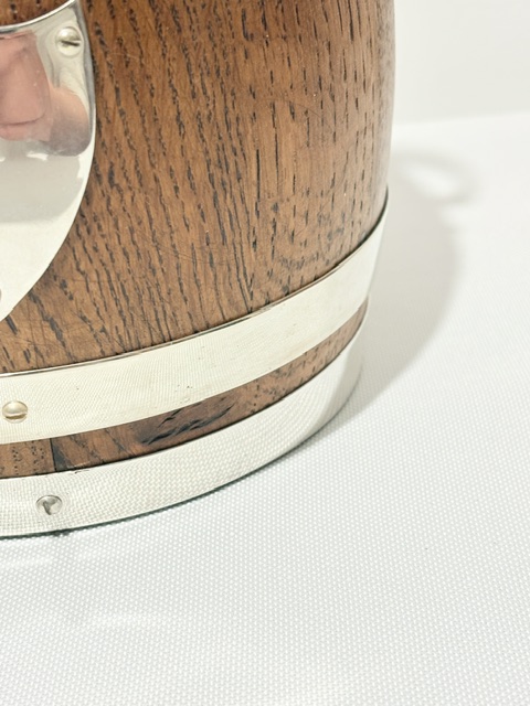 Smart Vintage Slightly Bulbous Oak and Silver Plated Biscuit Box